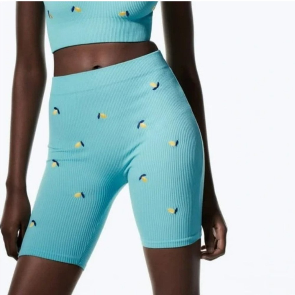 Rare Sold Out ZARA Lemon Embroidered Ribbed Biker Shorts | Size M-L